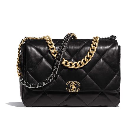 chanel maxi 19 flap bag